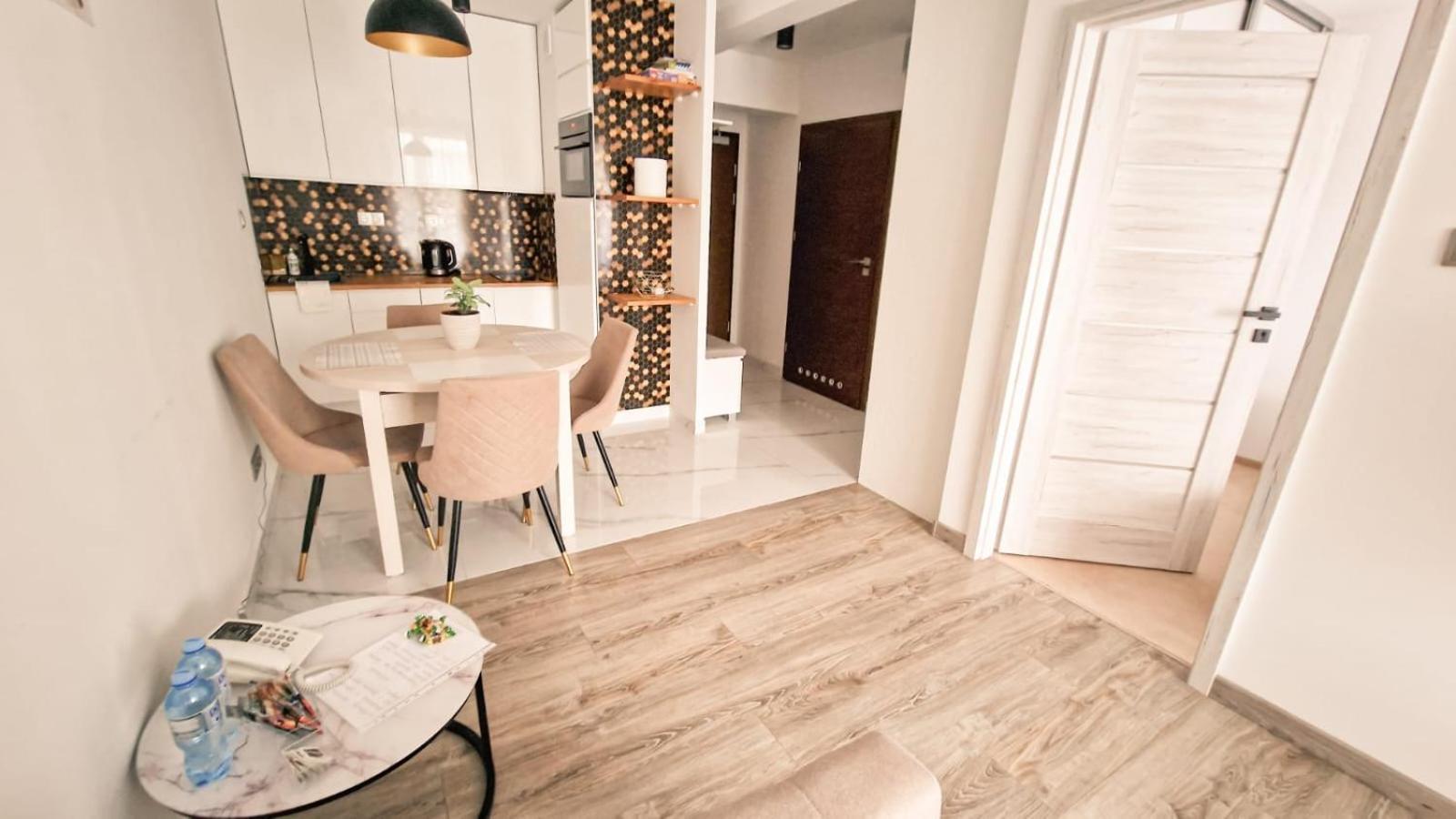 Royal 112 Apartment Kolobrzeg Exterior photo