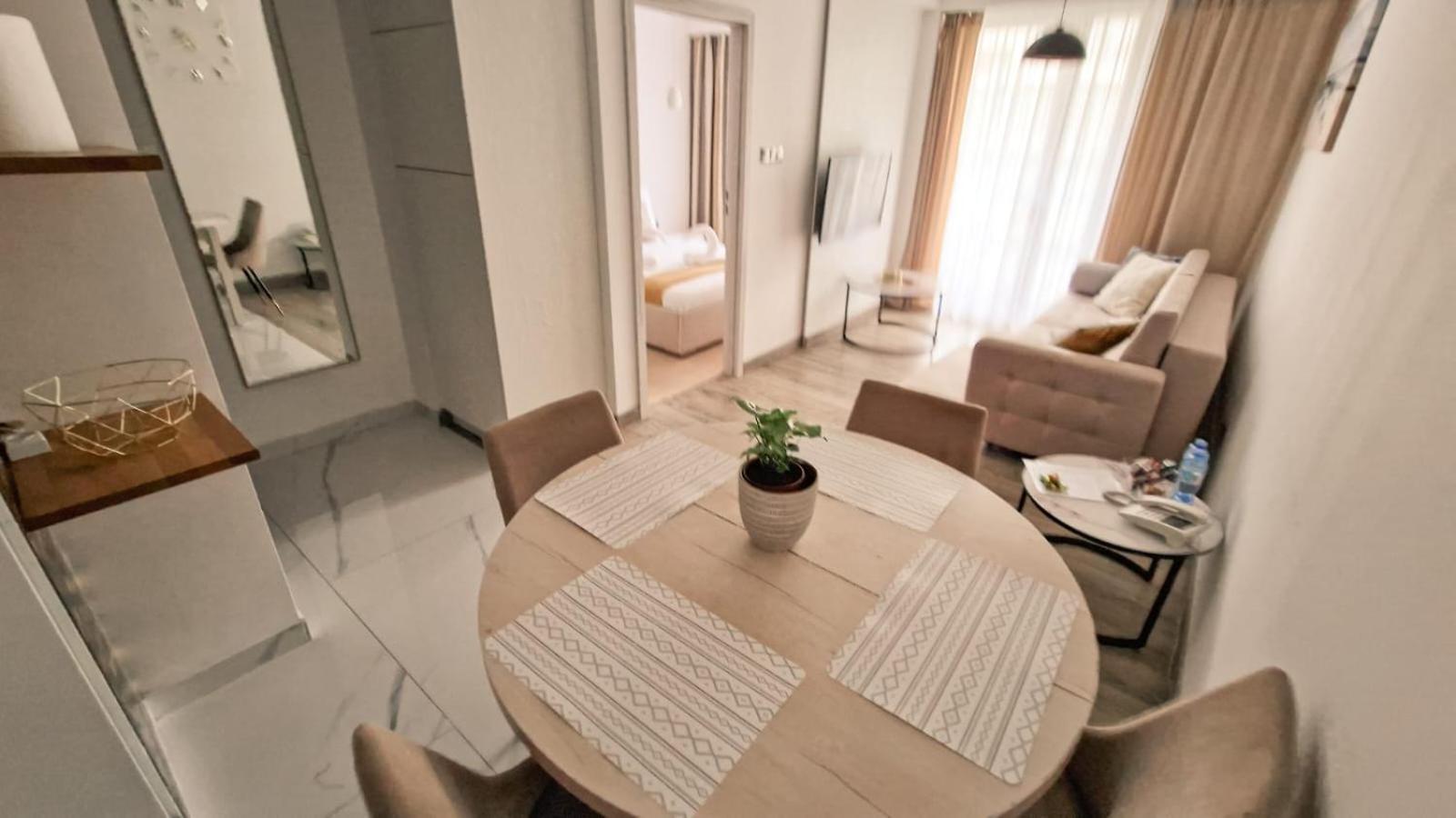 Royal 112 Apartment Kolobrzeg Exterior photo